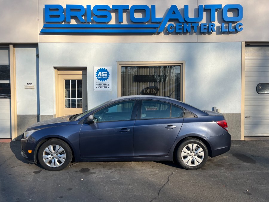 2014 Chevrolet Cruze LS Auto photo