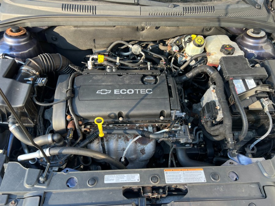 2014 Chevrolet Cruze LS Auto photo