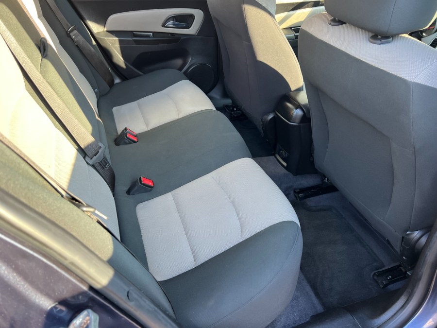 2014 Chevrolet Cruze LS Auto photo