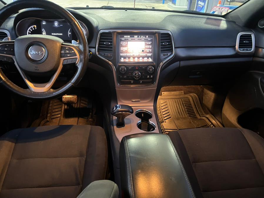 2015 Jeep Grand Cherokee 4WD 4dr Laredo photo