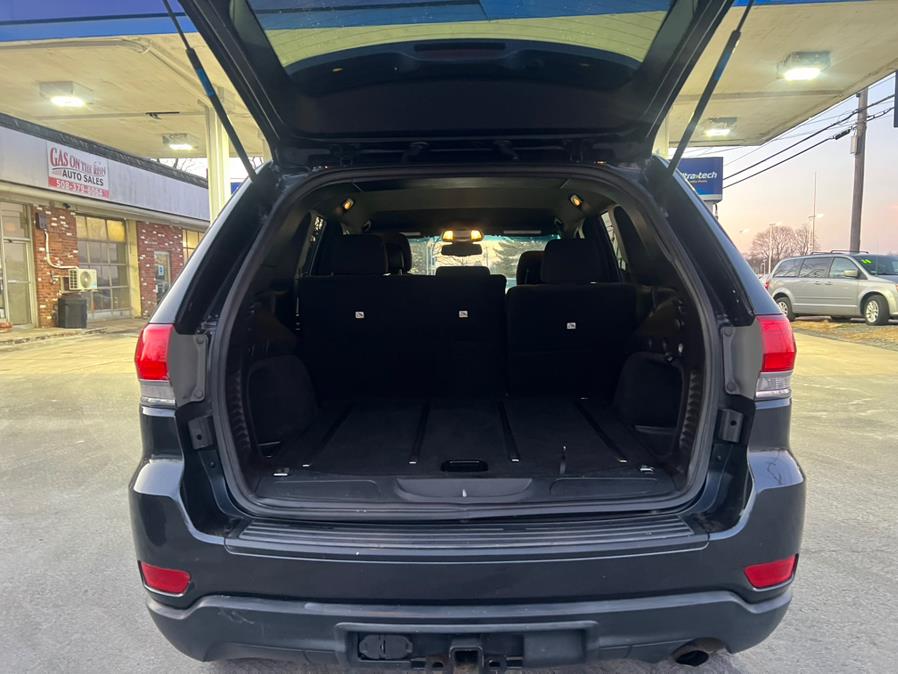 2015 Jeep Grand Cherokee 4WD 4dr Laredo photo