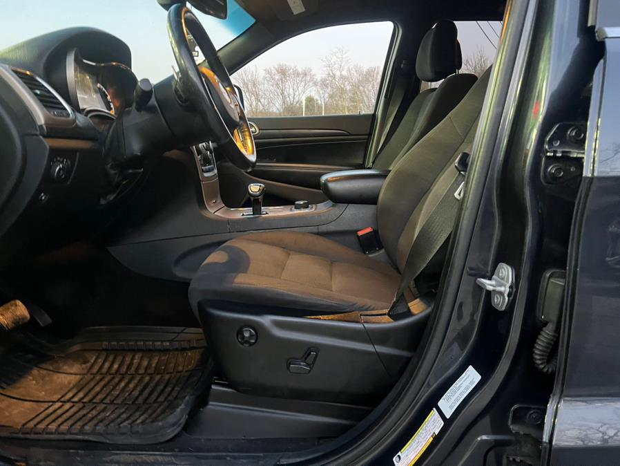 2015 Jeep Grand Cherokee 4WD 4dr Laredo photo