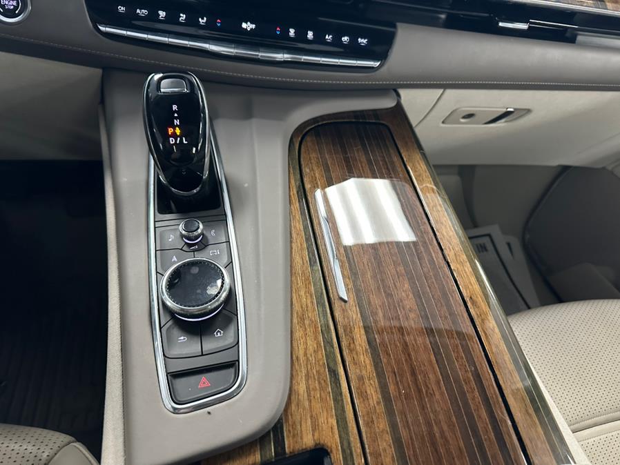2023 Cadillac Escalade 4WD 4dr Sport Platinum photo