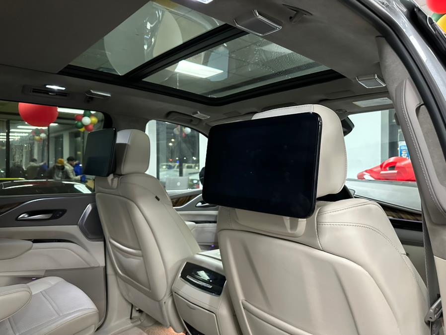2023 Cadillac Escalade 4WD 4dr Sport Platinum photo
