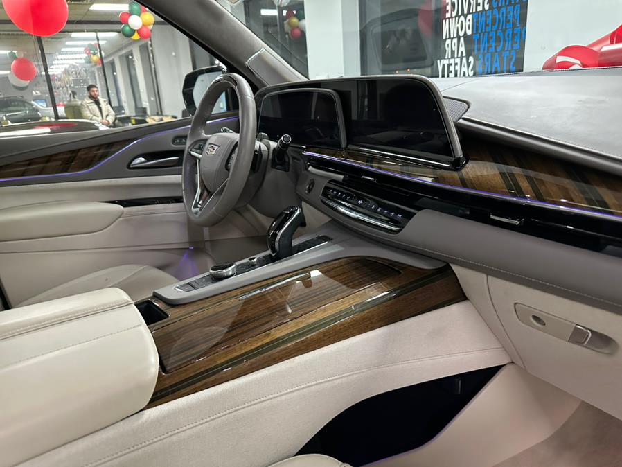 2023 Cadillac Escalade 4WD 4dr Sport Platinum photo