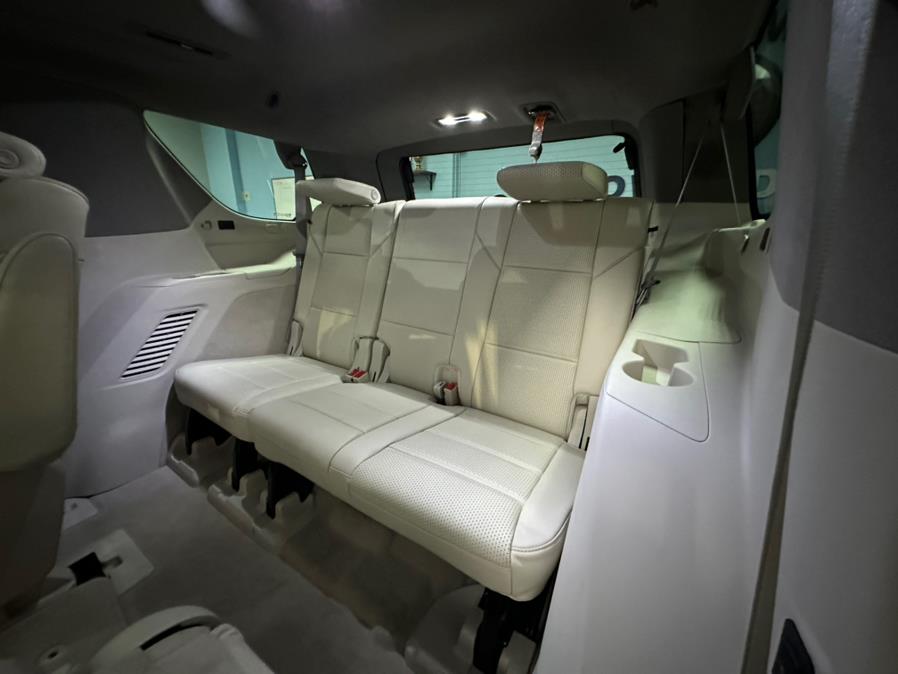 2023 Cadillac Escalade 4WD 4dr Sport Platinum photo