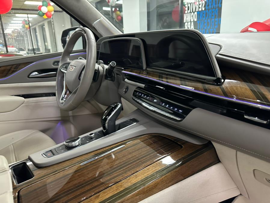 2023 Cadillac Escalade 4WD 4dr Sport Platinum photo