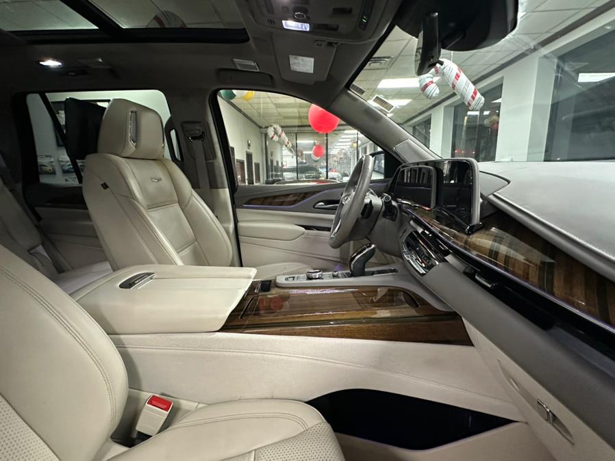 2023 Cadillac Escalade 4WD 4dr Sport Platinum photo