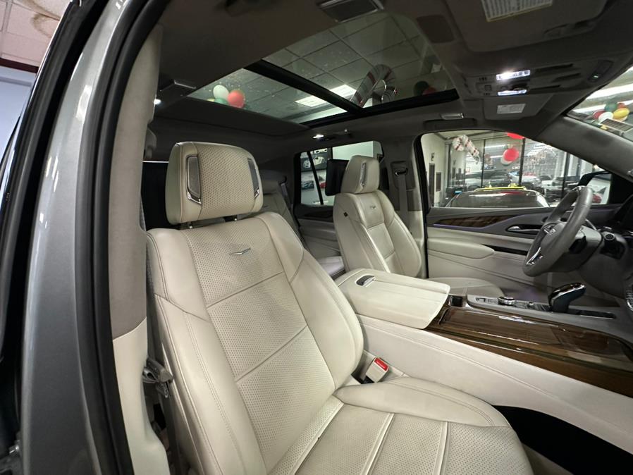 2023 Cadillac Escalade 4WD 4dr Sport Platinum photo