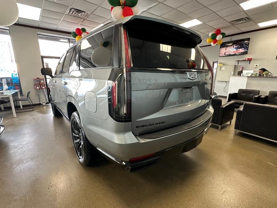 2023 Cadillac Escalade 4WD 4dr Sport Platinum photo
