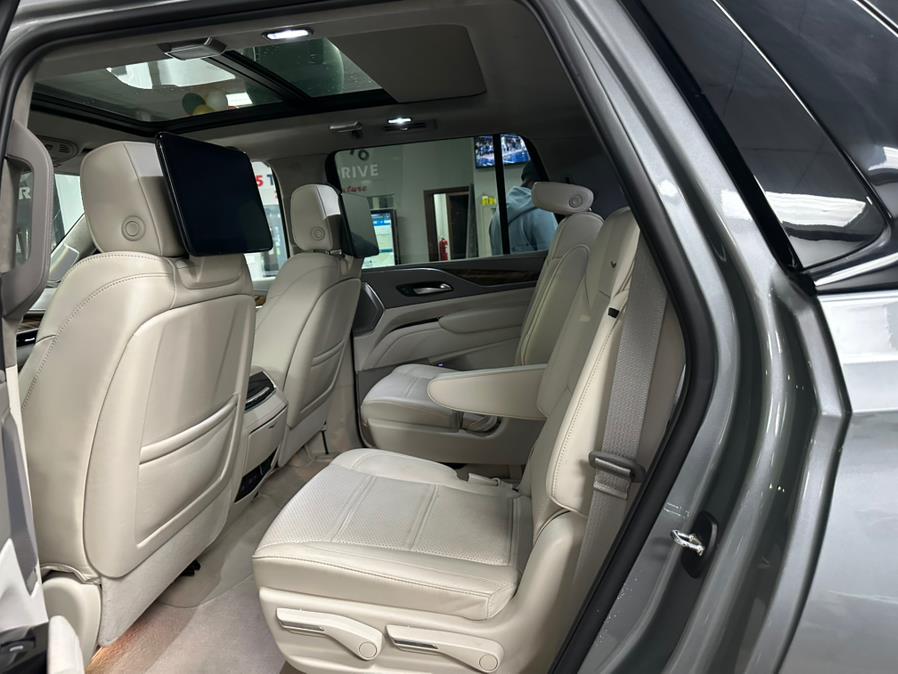 2023 Cadillac Escalade 4WD 4dr Sport Platinum photo