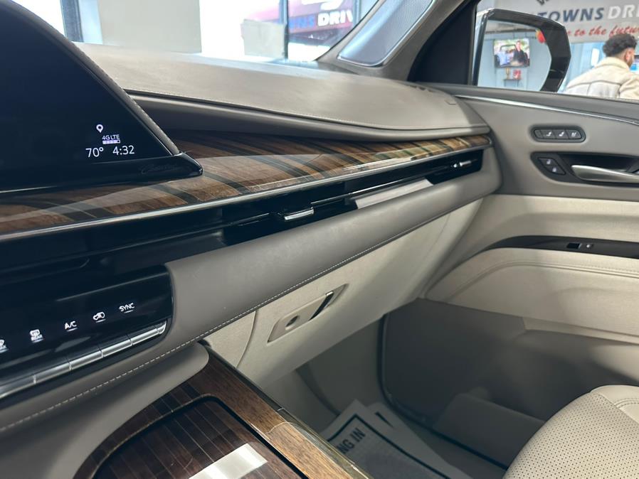 2023 Cadillac Escalade 4WD 4dr Sport Platinum photo