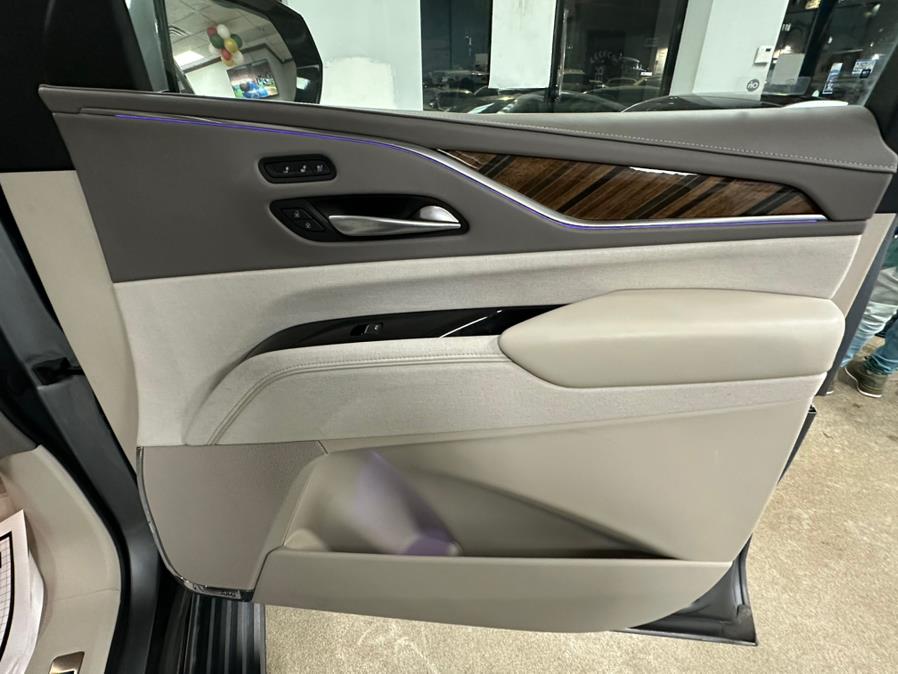 2023 Cadillac Escalade 4WD 4dr Sport Platinum photo