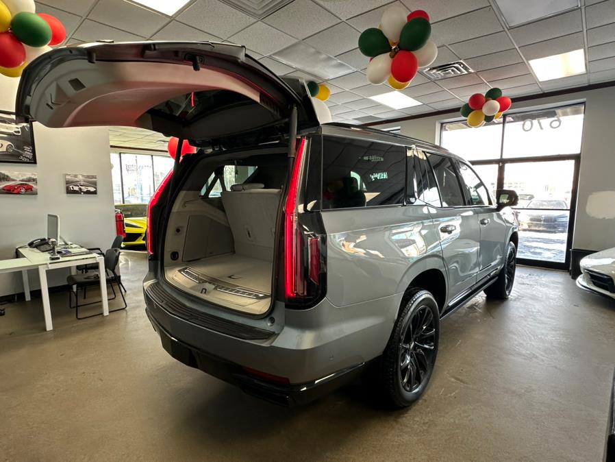 2023 Cadillac Escalade 4WD 4dr Sport Platinum photo
