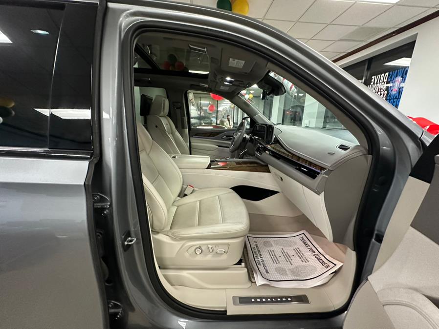 2023 Cadillac Escalade 4WD 4dr Sport Platinum photo