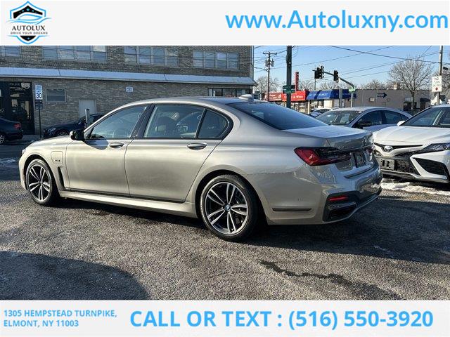 2022 BMW 7-Series 745e xDrive photo