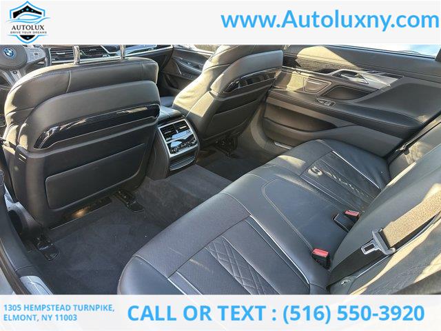 2022 BMW 7-Series 745e xDrive photo