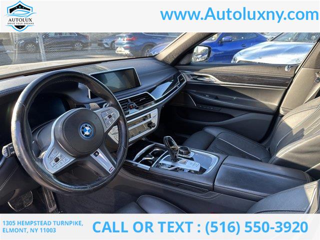 2022 BMW 7-Series 745e xDrive photo