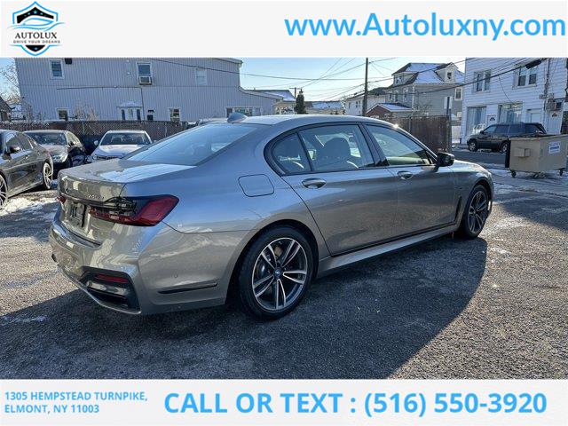 2022 BMW 7-Series 745e xDrive photo