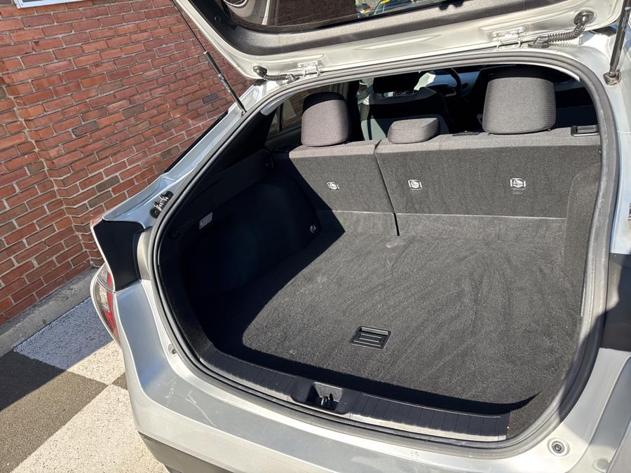 2016 Toyota Prius 5dr Hatchback Two photo