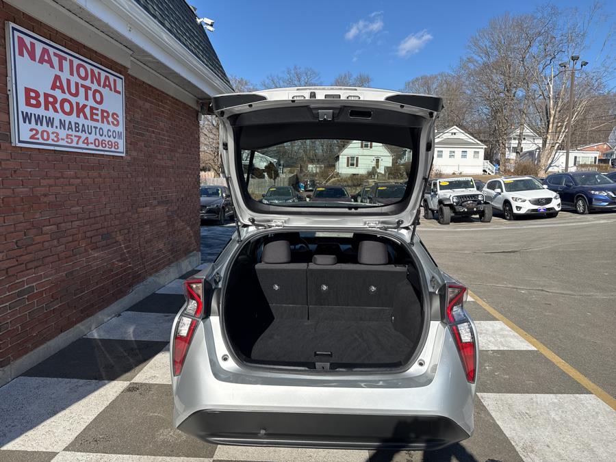 2016 Toyota Prius 5dr Hatchback Two photo