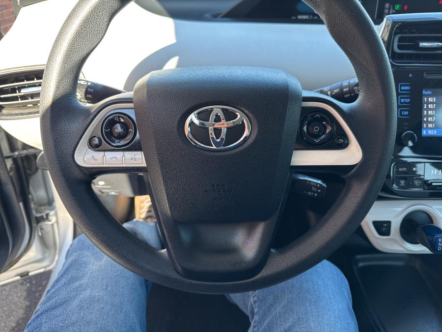 2016 Toyota Prius 5dr Hatchback Two photo