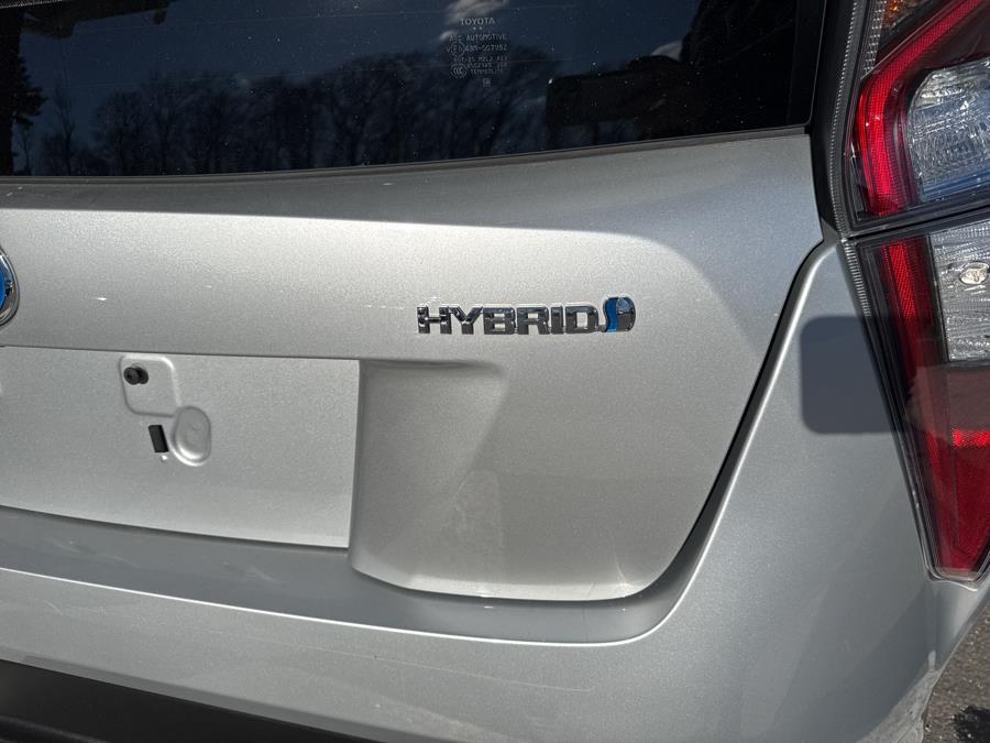2016 Toyota Prius 5dr Hatchback Two photo