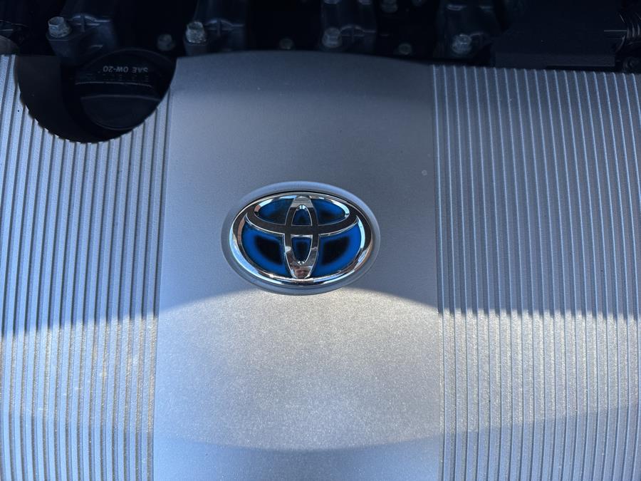 2016 Toyota Prius 5dr Hatchback Two photo