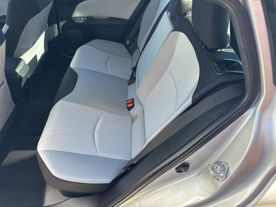 2016 Toyota Prius 5dr Hatchback Two photo
