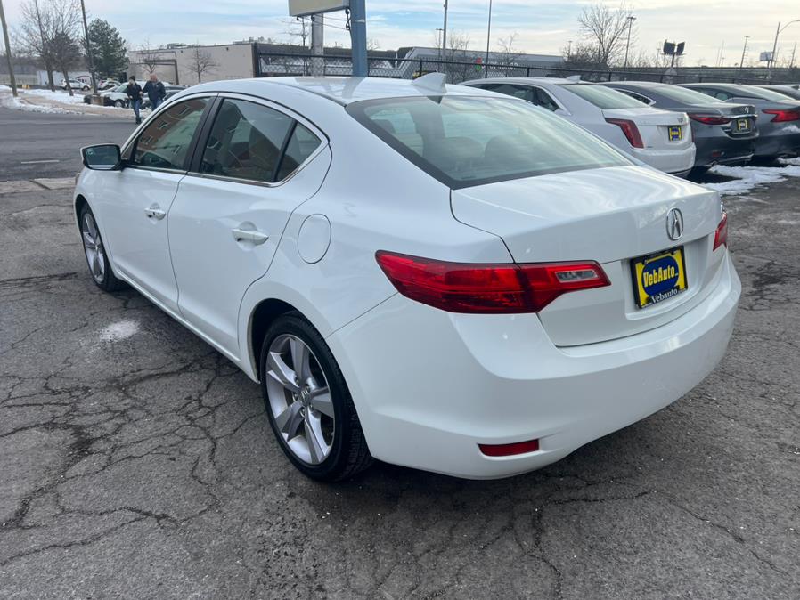 2014 Acura ILX 2.0L w/Tech photo
