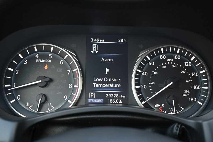 2021 Infiniti Q60 3.0t LUXE AWD photo