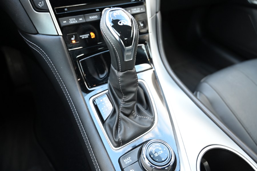 2021 Infiniti Q60 3.0t LUXE AWD photo