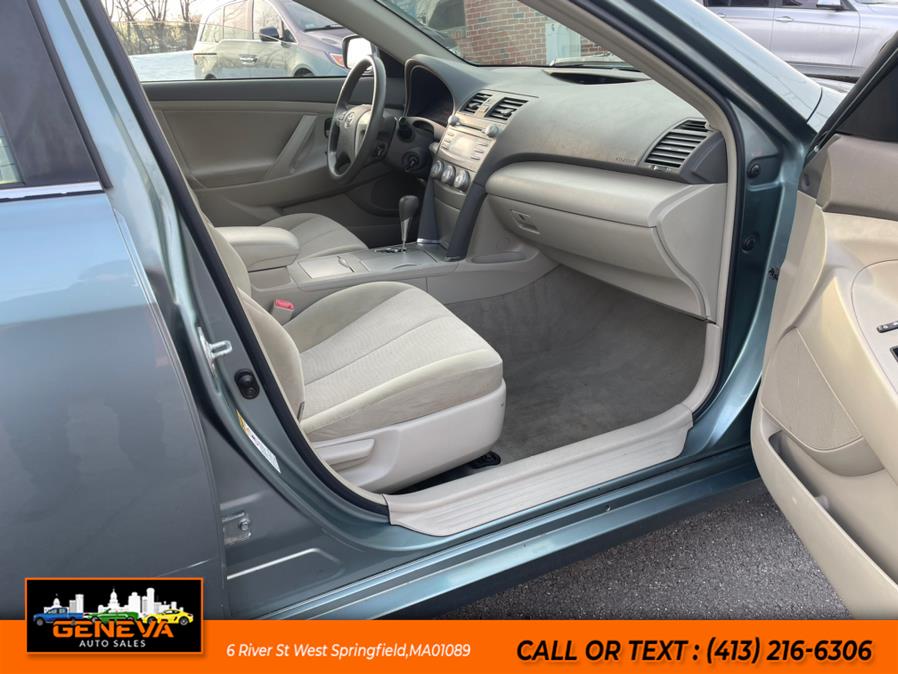 2011 Toyota Camry photo