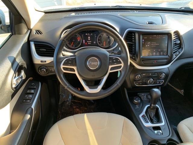 2017 Jeep Cherokee Latitude photo