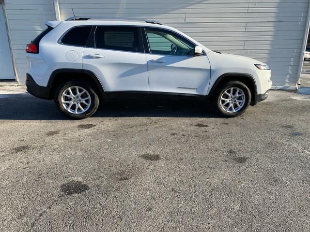 2017 Jeep Cherokee Latitude photo