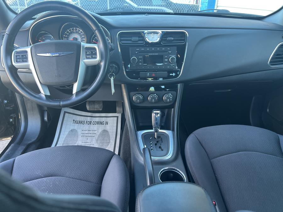 2014 Chrysler 200 Touring photo