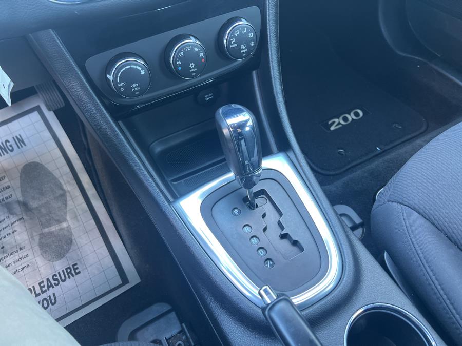 2014 Chrysler 200 Touring photo