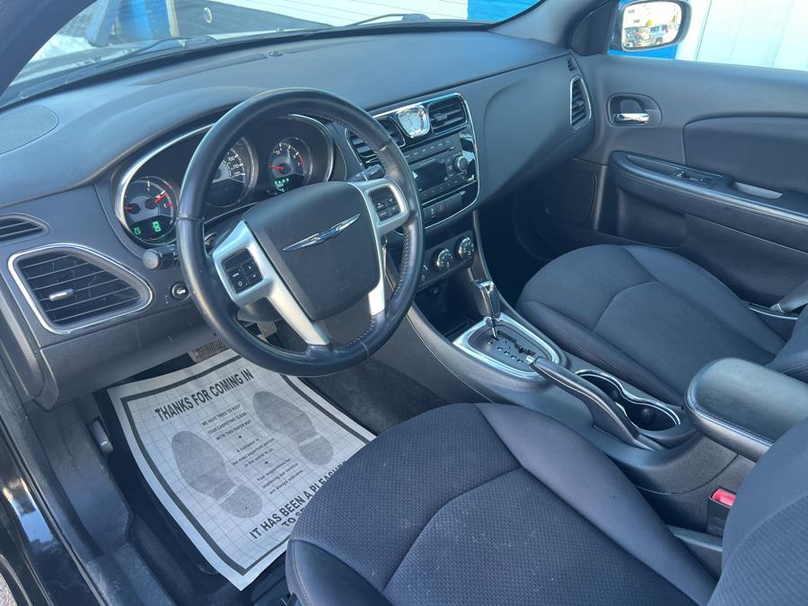 2014 Chrysler 200 Touring photo