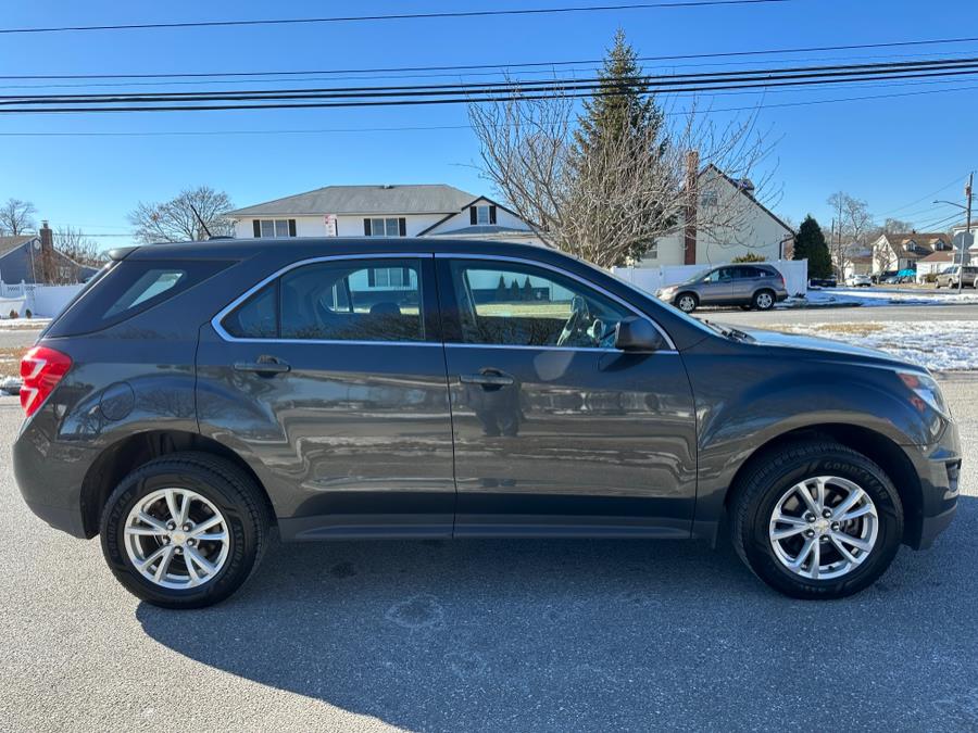 2017 Chevrolet Equinox AWD 4dr LS photo
