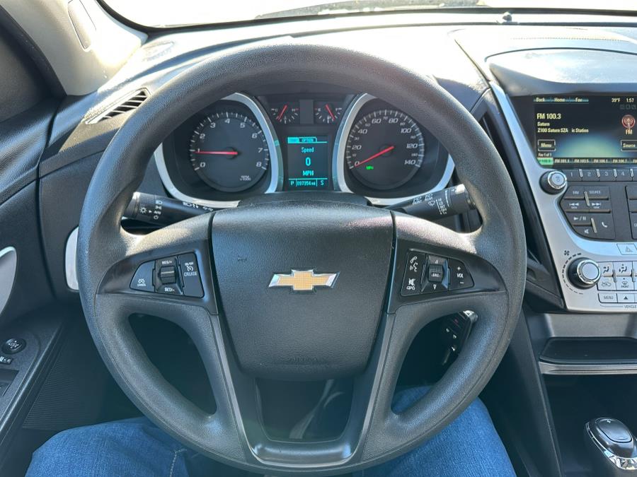 2017 Chevrolet Equinox AWD 4dr LS photo