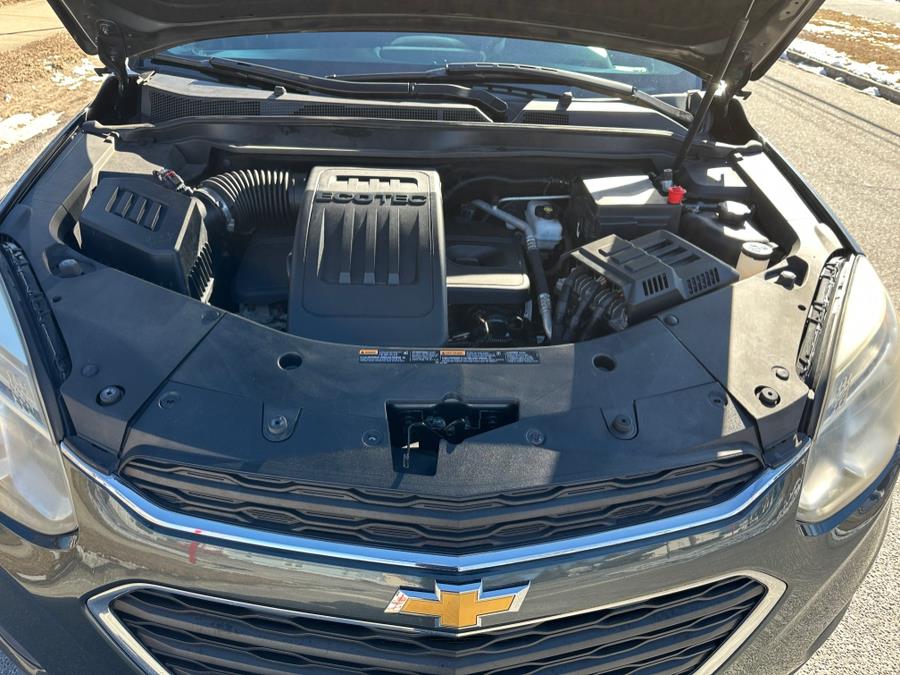 2017 Chevrolet Equinox AWD 4dr LS photo