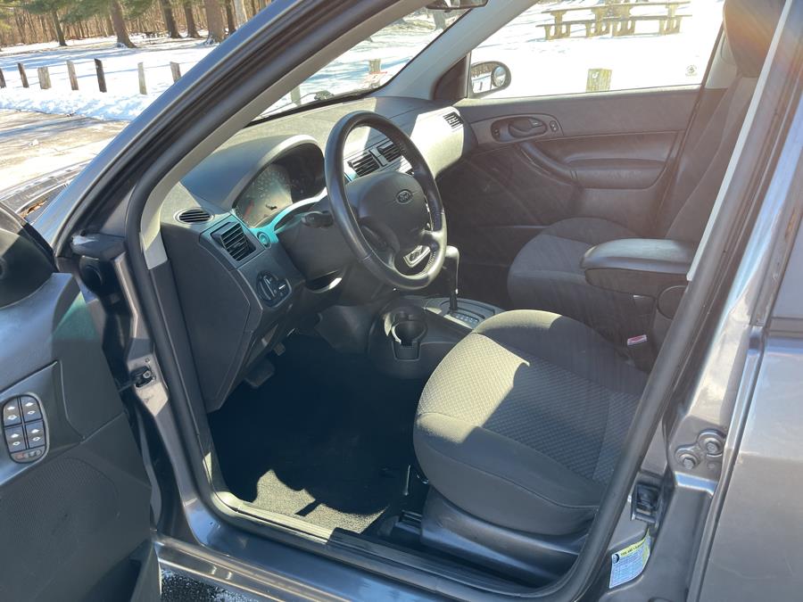 2006 Ford Focus ZX5 S photo