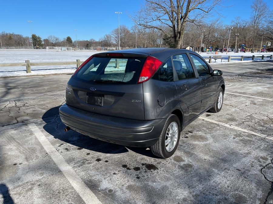 2006 Ford Focus ZX5 S photo