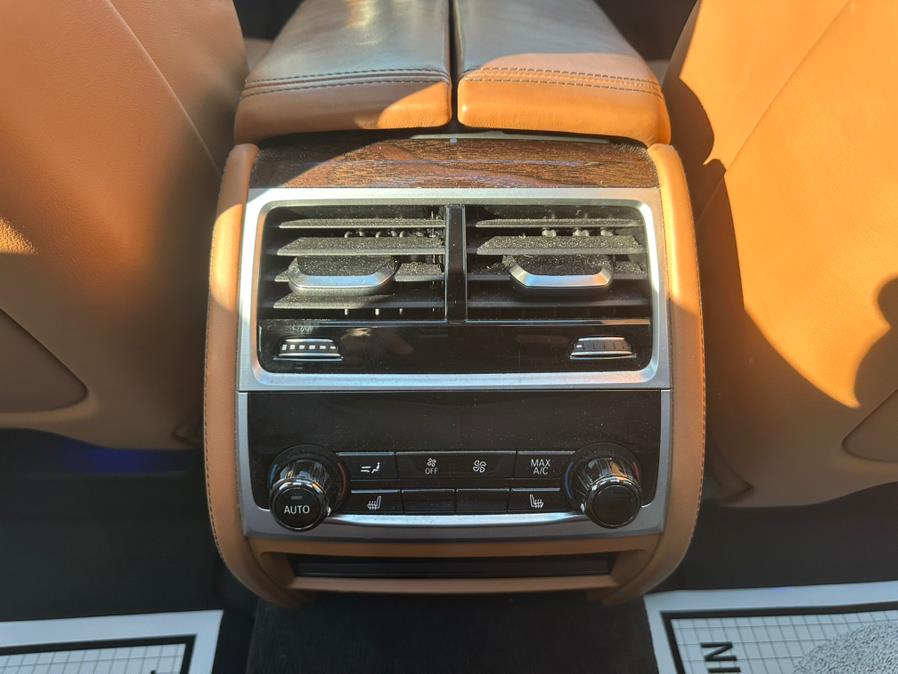 2020 BMW 7-Series 750i xDrive Sedan photo