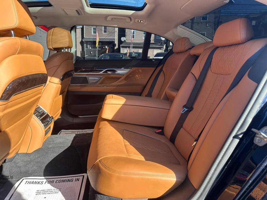 2020 BMW 7-Series 750i xDrive Sedan photo