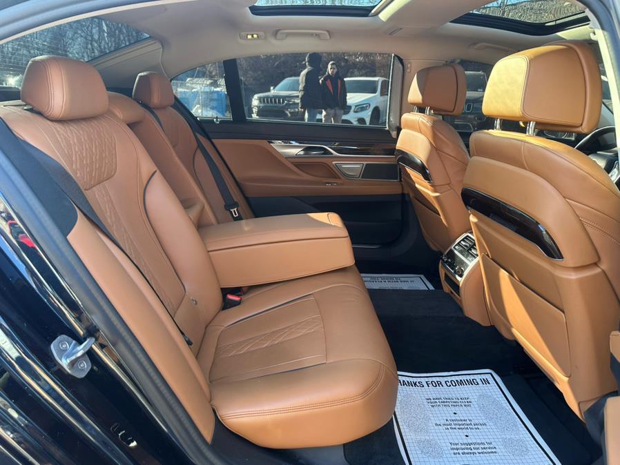 2020 BMW 7-Series 750i xDrive Sedan photo