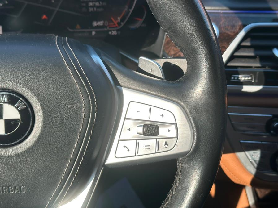 2020 BMW 7-Series 750i xDrive Sedan photo