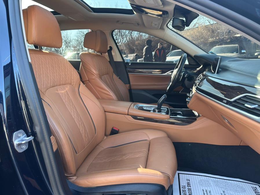 2020 BMW 7-Series 750i xDrive Sedan photo
