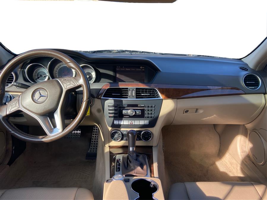 2012 Mercedes-Benz C-Class C300 4MATIC Luxury photo
