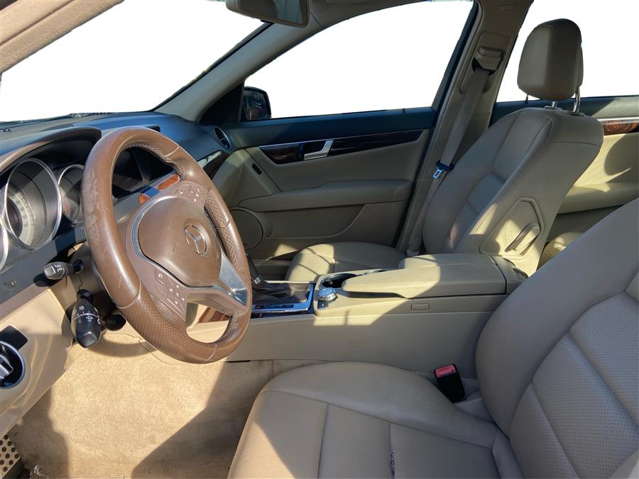 2012 Mercedes-Benz C-Class C300 4MATIC Luxury photo